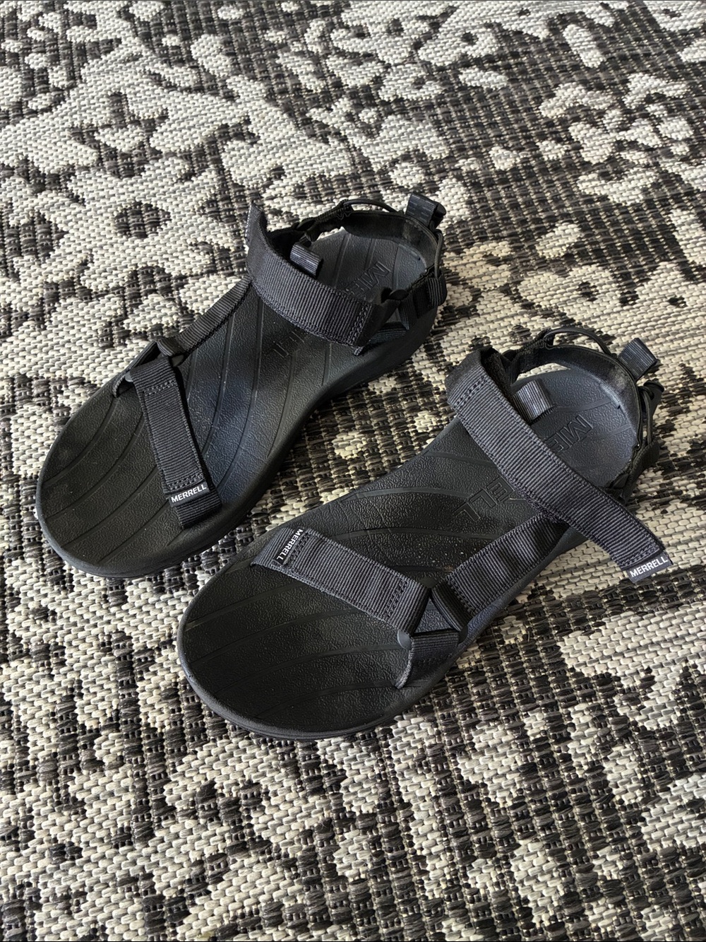 Merrell Women’s Black Adjustable Strapped Sandals Size 9